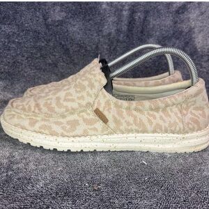 Hey Dude Women's 10 Misty Woven Cheetah Tan Shoes Slip On Comfortable Casual